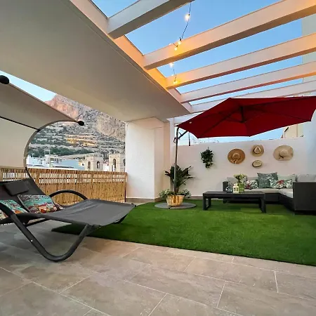Apartamento La Terraza. Vistas Al Castillo A 1 Min. De La Playa Alicante